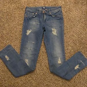 H & M Slim fit women’s distressed jeans